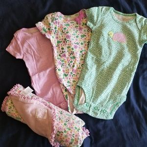 Baby onsie set